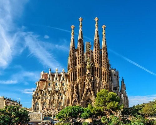 Barcelona Travel Guide