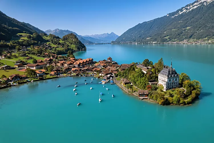 a1 - suppertrip | LeadingTravel - Entertainment publication
